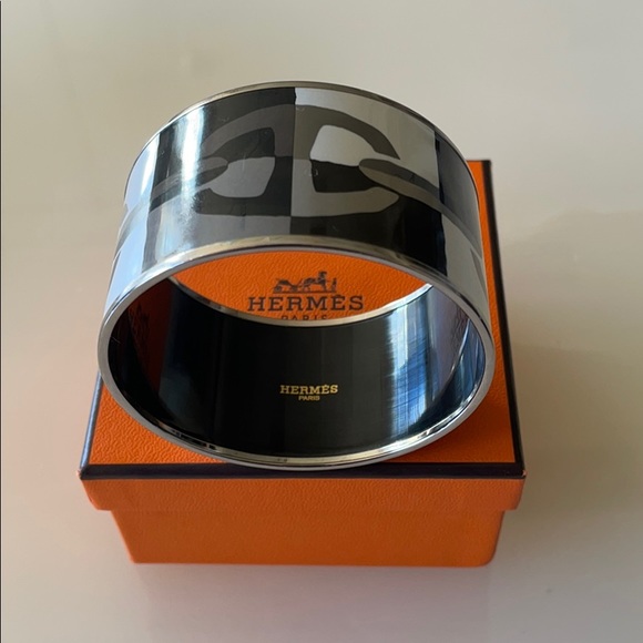 Hermès Enamel Extra Wide Cuff Bracelet - Picture 5 of 7